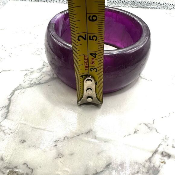 Purple  Bakelite wide bangle bracelet - Picture 4 of 7